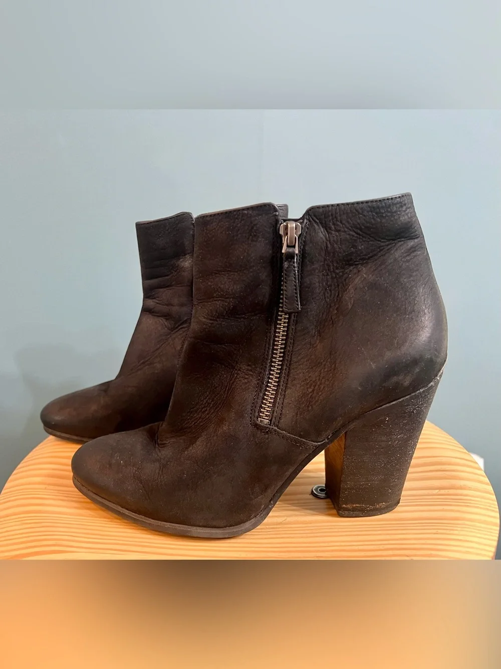 Michael Kors Black Leather Ankle Booties Block Heel Side Zip Size 8.5